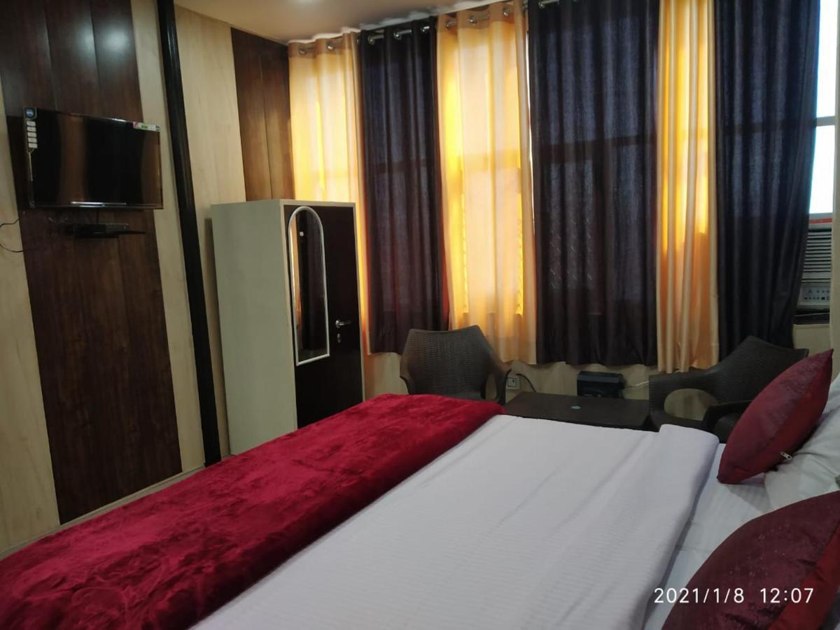 Hotel Aarti Darshan Haridwār Esterno foto