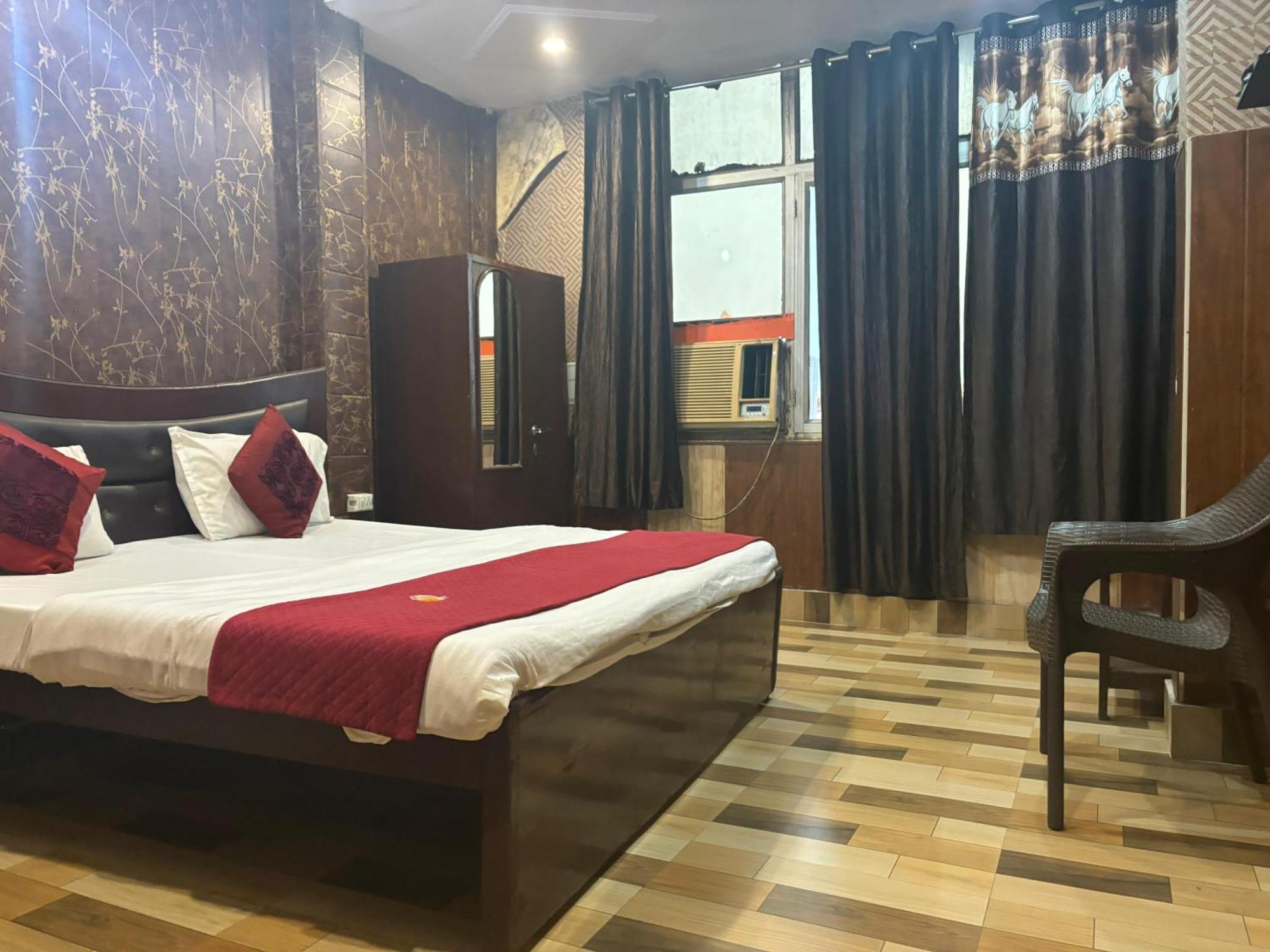 Hotel Aarti Darshan Haridwār Esterno foto