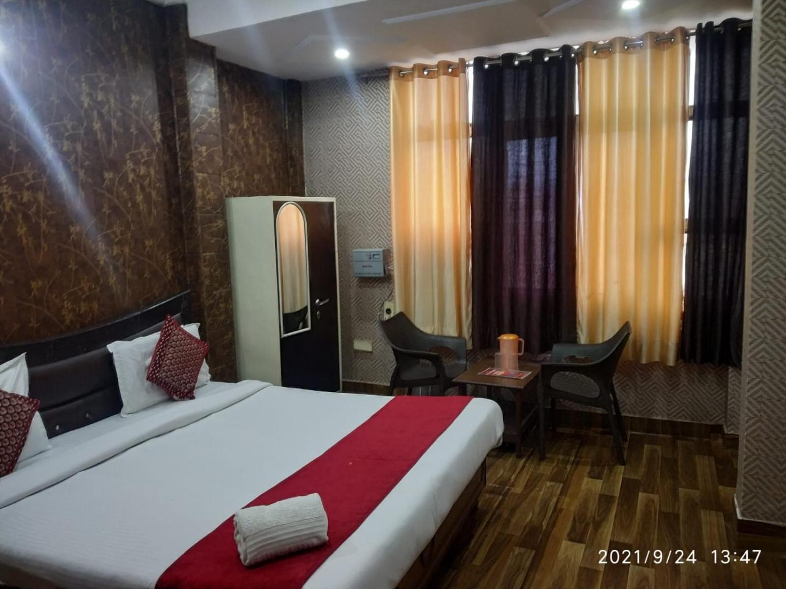Hotel Aarti Darshan Haridwār Esterno foto